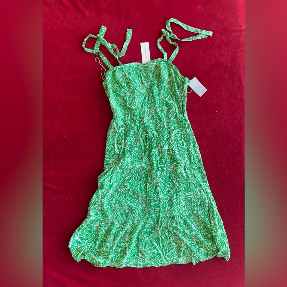 NWT Collective Concepts Women's Sleeveless Lined Pullover Green Dress Size: L